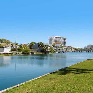 Shoreline Towers Townhouse 4-4 Holiday home Destin